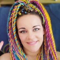 Bri (@brunaughty) 's Twitter Profile