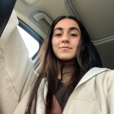 regina_aguero28's profile picture. 