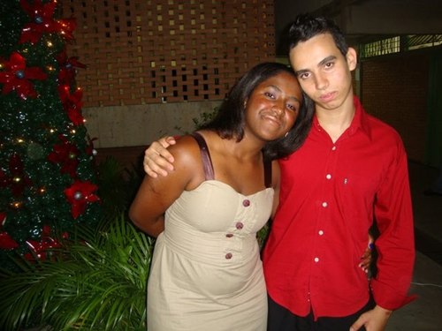 Ter pessoas q gostamos sempre do nosso lado é muito bom!!