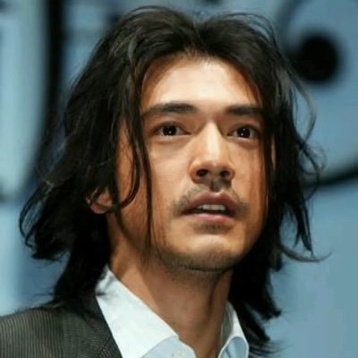 S3condhandLif3's profile picture. 多少男人因为没钱错过了真爱