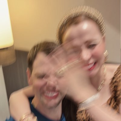 Richardandlizaw's profile picture. ⭐❄