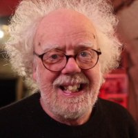 'professor' simon holland (@skwirrellmate) 's Twitter Profile