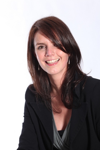 Passionate #HR specialist in #ICT, #IT & #Engineering #recruitment @ChiliSolutions.Devoted snowboarder, sport massage therapist, beer lover and crazy for horses
