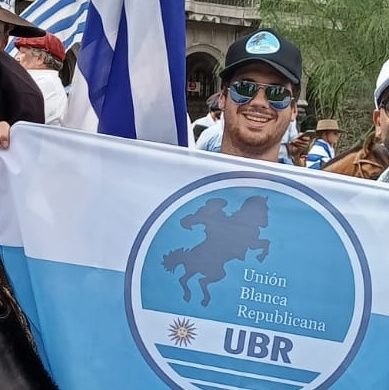 Licenciado en imagenología, carbonero y paleo-libertario.
Dirigente de la @b_republicanos
#LaNuevaDerecha 
#DefensorDeLasLeyes