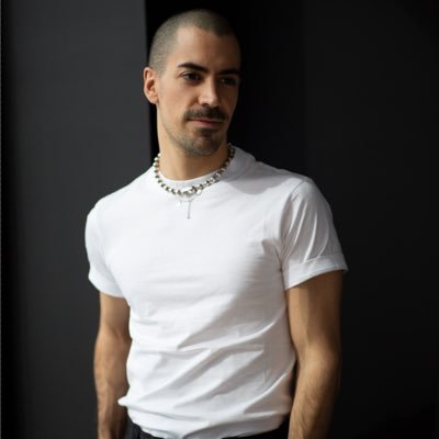 celine_le_chien's profile picture. Designer graphique