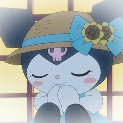 1_2Roses's profile picture. 🪑🐻🧸🎓🩸🍷✨