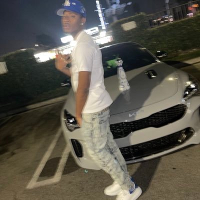 Carson2kDemon's profile picture. 😈 @uknocarson