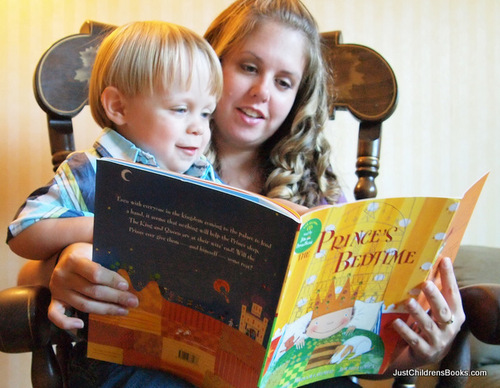 Tweeting about all things related to children's books & literacy. 
I love being a Barefoot Books Ambassador! Ask me why!