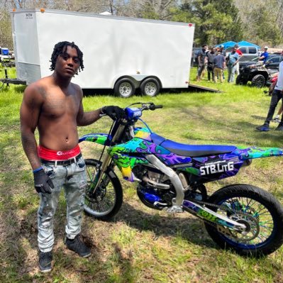 STB🤾🏽♂️💰4PF💸🤩 Snapchat🐣@sahmaad.grayson👣 IG📸@stb.litg 🚀 #HumbleHustler🤝