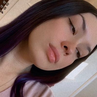 jesssssiiiiica's profile picture. she/her❤️🔥 writer☁️ insane feral gf🧚♀️ abolish ICE & the police