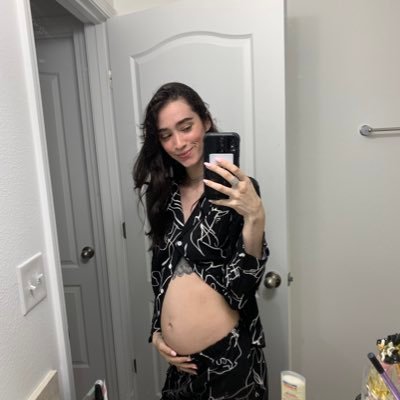 KortnieModlin's profile picture. look at my little one just chillin up there