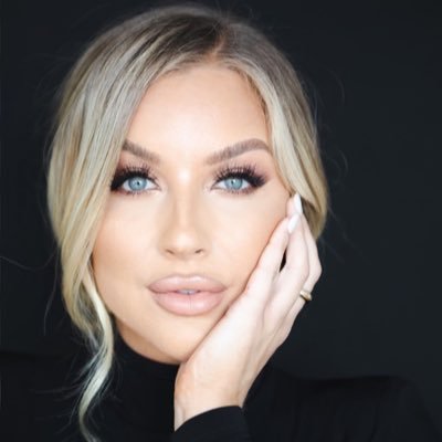 🤎 ITSEMILY Podcast 🎙 Helping YOU Raise Your Standards Global 🌎 🔝 Wellness | Beauty | Business ⬇️Discover more ↙️