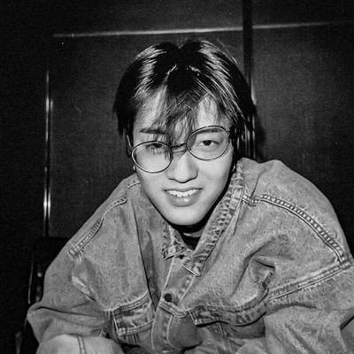 candleflo0wer's profile picture. Twitter aku rusak please 😓