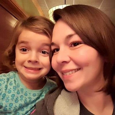 Hannahsresale's profile picture. 