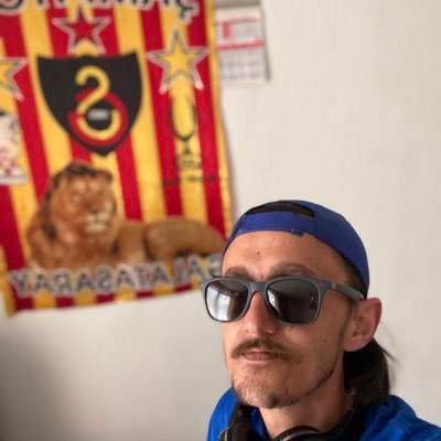 gacirt89's profile picture. @GalatasaraySK çocukluk aşkımsın ❤️💛❤️💛❤️💛🦁🦁 https://t.co/OGp8hrEug5