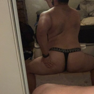 Hungry boy, who is gonna feed me? Love porn and sex, let’s have and make some! ;)