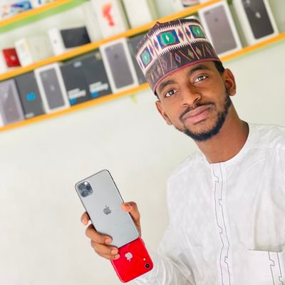 Xapeey's profile picture. @aazaps Main Account