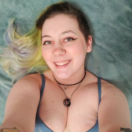SHE/THEY
Just dropped an OFs💗 come play with me!!! we'll have lots of fun👀😈🔥 22 fem switch VENMO: @Kitten-self-care
Banner by @sins_hentai 🤩