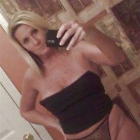 MomFlirty(@MomFlirty54) 's Twitter Profile Photo