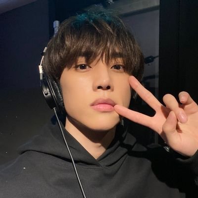 SUNWOOlKIM's profile picture. To RP — He was good-looking in a dangerous way that made anyone want to stare at his intense black eyes perpetually.