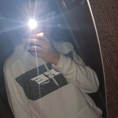 #moodpasota
#freerup
#freerule
THIS IS THE JUNGLE NIGGA
llevo camiseta de tirantes me llaman sad boy. this is real?