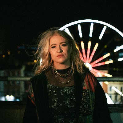 singer-songwriter from Waterford, Ireland. debut single 'TIGHTROPE' OUT NOW