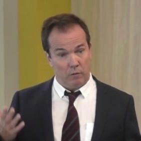 Economist - Specialist of international trade, trade policy, economic models, and the free trade vs. protectionism debate.