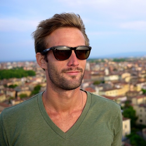 Quiel's profile picture. Growth + Product