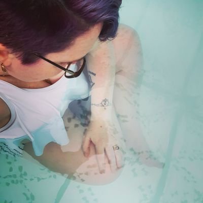 #ReclusiveIntrovert #empath #Photographer #ReadingAddict #sociologist #Activist #Sassanach @elamethystphoto @fortitudeprojec 🌊🎼🏳️🌈 #queer