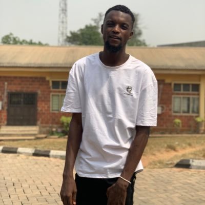 EasyAde1's profile picture. Lovely