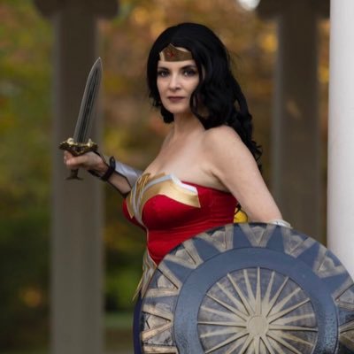 SE Michigan’s Wonder Woman character actor.🌟Cosplaying Wonder Woman (and other superheroines)! Contact me to book appearances. Cosplay account: @amhcosplays.