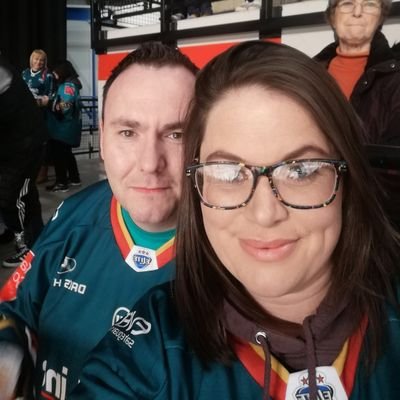 clare_halliday's profile picture. #bleedteal