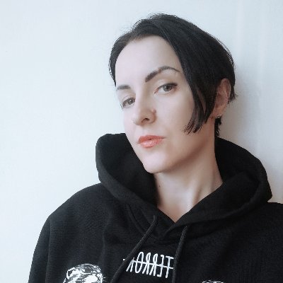 Unconventional psychotherapist, abstract artist and a bit of witch. Psyche mysteries in the alchemy of abstract art and photography. With a bit of memes.