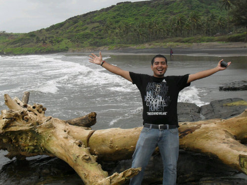 I am a marketing professional based out of delhi currently working with a developer based out of noida.
