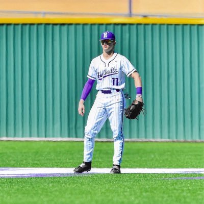 Hallsville Tx,/CO 2024/6'0 185/4.4 40/4.61 GPA/⚾️ 1st team All district OF/🏈 1st Team All Distrcit WR as Junior Uncommitted