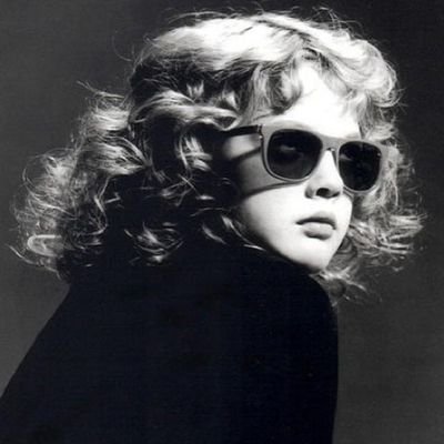 rosyaads's profile picture. Urip dunyo cukup sak madyo