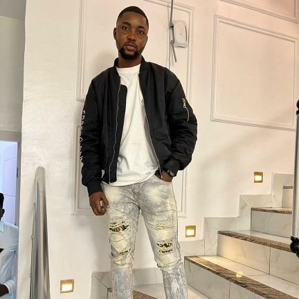 olanshile4u's profile picture. I am a simple person with morals and principle, I dream big cause no dream is too big and no dreamer is to small.....am an unusual suspect