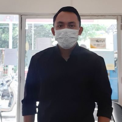 cakraiswahyudi's profile picture. mari bercerita..
.
.
IG: @ckrswhyd