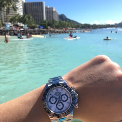20代。日本とアメリカ本土で主に時計買ってます⌚️🚙🏝️ハワイも好きで毎年行ってます🌈時計買ったポイントでマリオット泊まってたらチタンなりました。