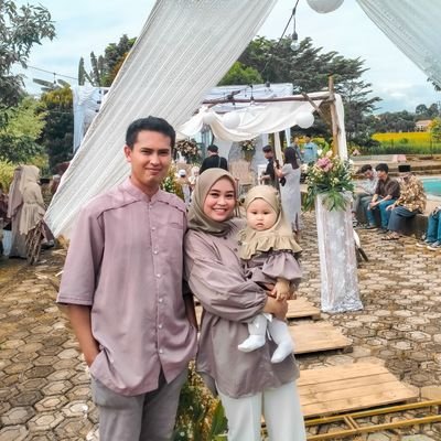 Wanita biasa yg pernah lapar dan tidur. Semuanya bisa diatasi kecuali, Mati.
AgungMulyana
Cek ig aku @irmaa.yunita_