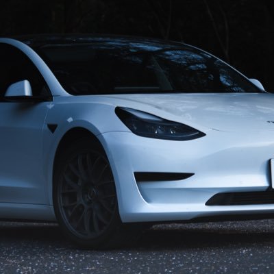 Tesla Model3 SR+ ボウリング練習中