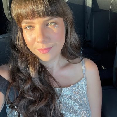 TinaInTheSun's profile picture. the birds work for the bourgeoisie