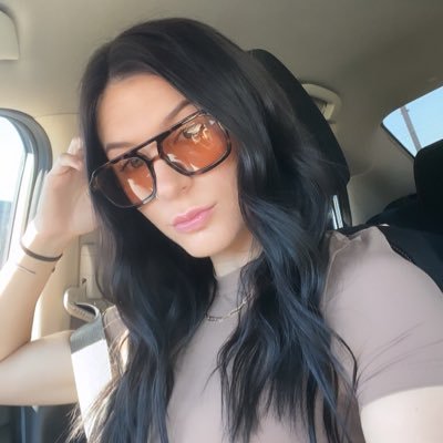 hannaholdbury's profile picture. 