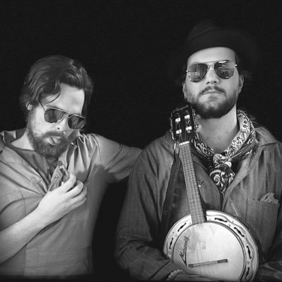 STRUMMIN 🪕 PICKIN 🦝 HOLLERIN 🪱 listen to our music DOOFUS 👇🏽