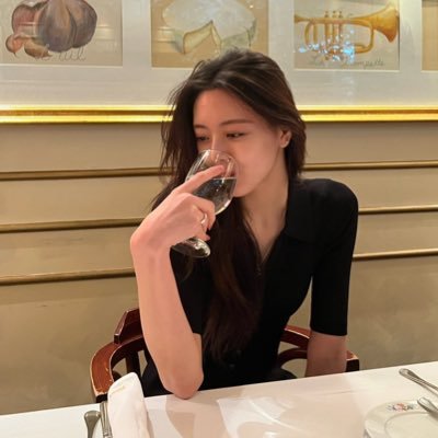 cutiesolie's profile picture. mention after dm