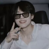 loisa. (@ynminv) 's Twitter Profile