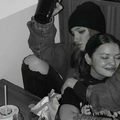 tuana_istee's profile picture. @besiktas 🦋                                     

                                 𝒐̈𝒍𝒔𝒆𝒎 𝒈𝒆𝒄̧𝒆𝒓 𝒎𝒊