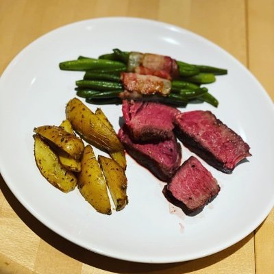 CunaEmc's profile picture. 