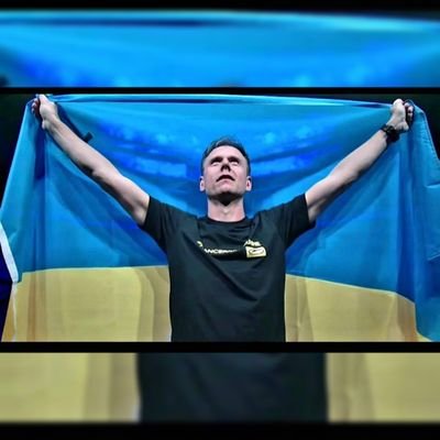 Huge @arminvanbuuren 's fans from Ukraine 🇺🇦 
Best DJ in the world! #trancefamily #asot #trance #AvB #arminvanbuuren @armada