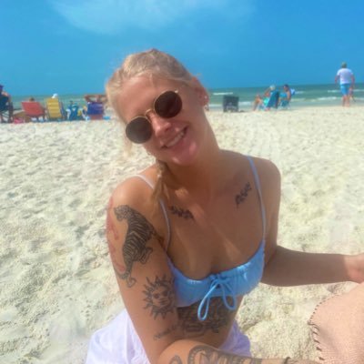 kalliebagnell's profile picture. 🌞🌹🌸